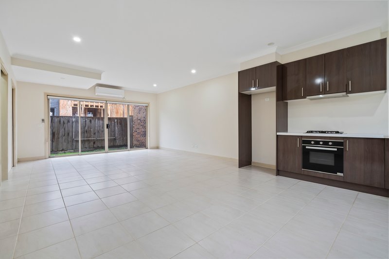 Photo - 2/2 Evans Court, Broadmeadows VIC 3047 - Image 2