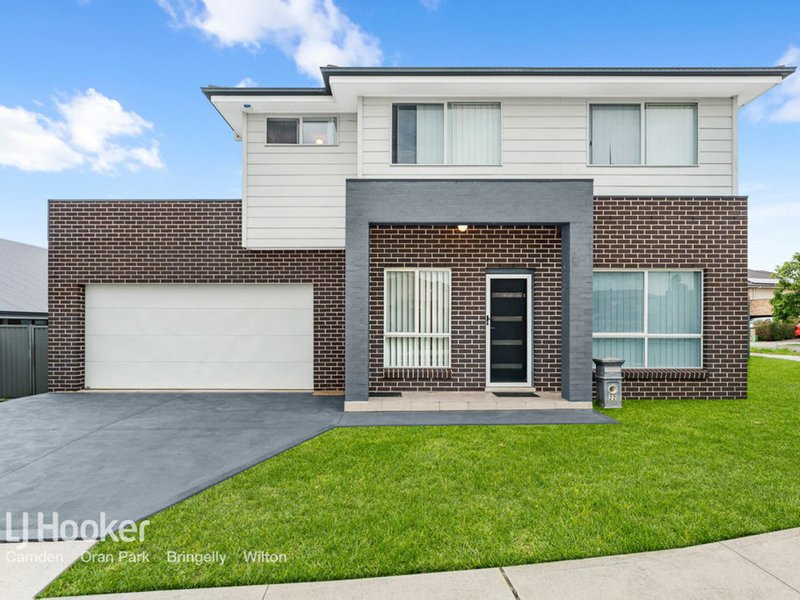 22 Evans Street, Oran Park NSW 2570