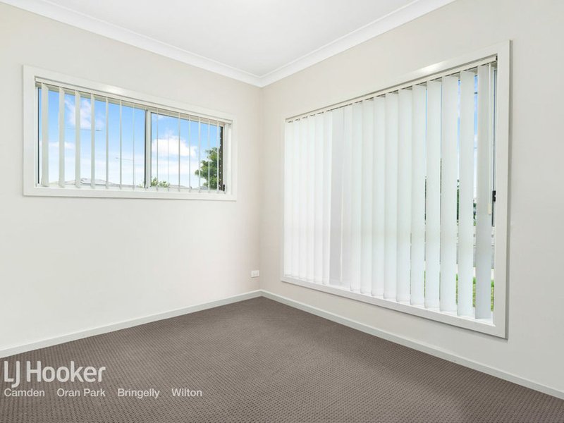 Photo - 22 Evans Street, Oran Park NSW 2570 - Image 7