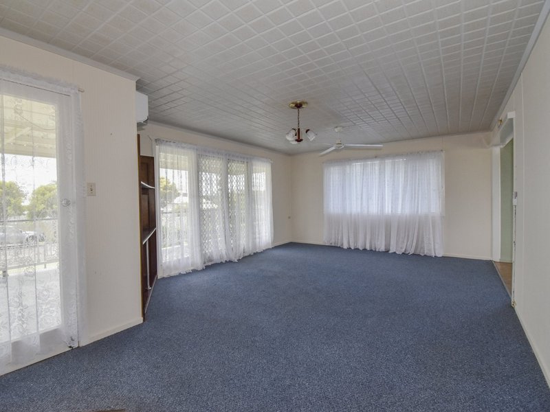 Photo - 22 Evenden Street, Warwick QLD 4370 - Image 4