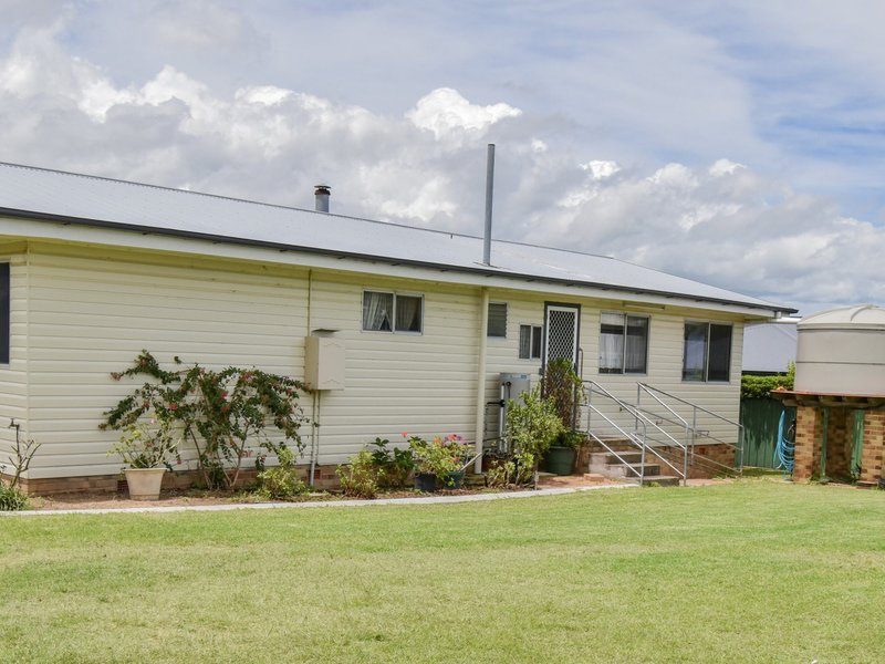 Photo - 22 Evenden Street, Warwick QLD 4370 - Image 14