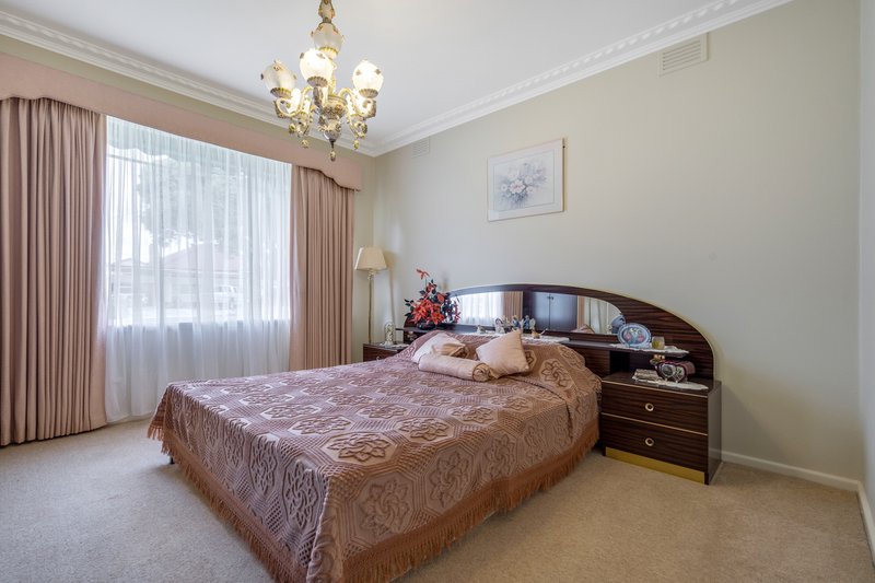 Photo - 22 Everitt Street, Hadfield VIC 3046 - Image 9