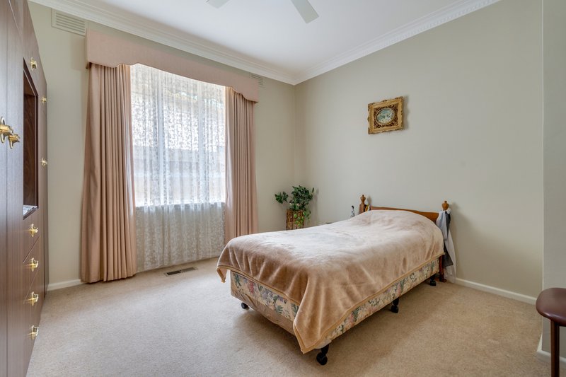 Photo - 22 Everitt Street, Hadfield VIC 3046 - Image 11