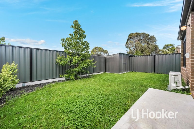 Photo - 22 Expedition Circuit, Pakenham VIC 3810 - Image 15