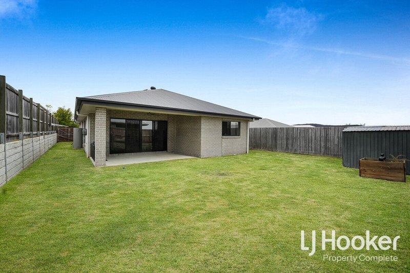 Photo - 22 Expedition Road, Yarrabilba QLD 4207 - Image 14