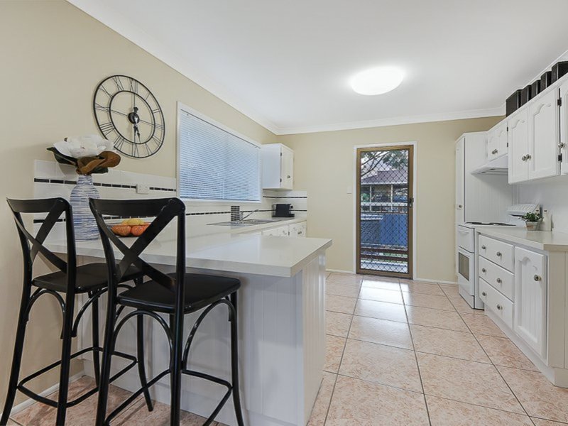 Photo - 22 Fairlane Street, Chermside West QLD 4032 - Image 11