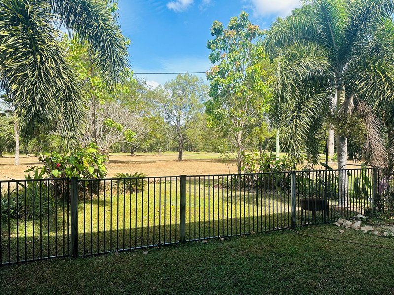 Photo - 2/2 Fairway Avenue, Rocky Point QLD 4874 - Image 4