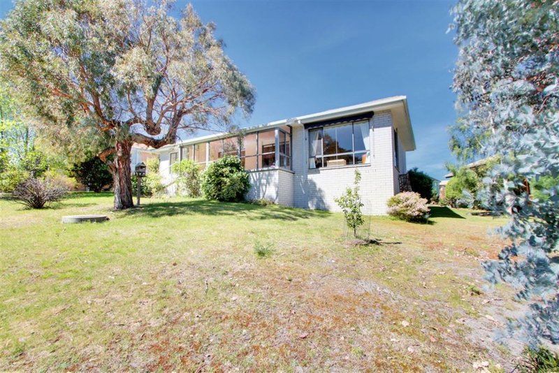 Photo - 22 Fairway Drive, Kingston TAS 7050 - Image 2