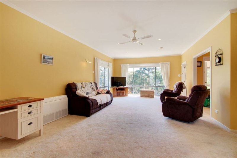 Photo - 22 Fairway Drive, Kingston TAS 7050 - Image 8