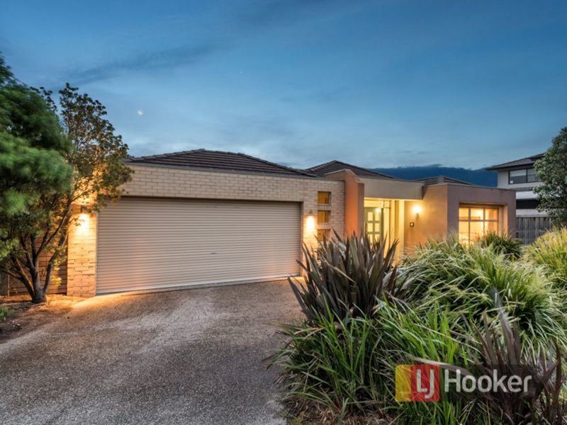 Photo - 22 Fairways Boulevard, Cranbourne North VIC 3977 - Image 15