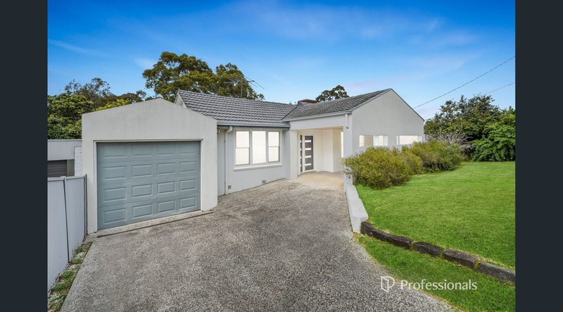 Photo - 22 Falconer Street, Glen Waverley VIC 3150 - Image 2