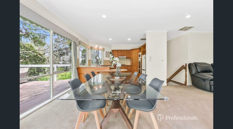 Photo - 22 Falconer Street, Glen Waverley VIC 3150 - Image 6