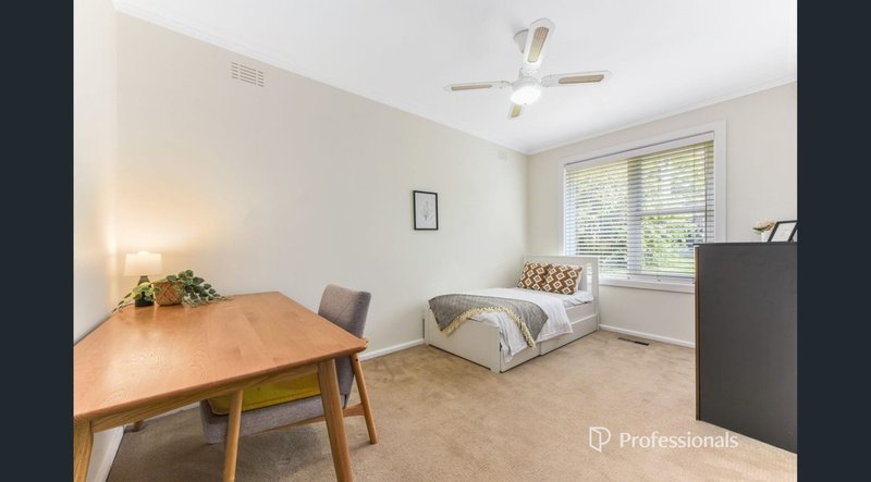 Photo - 22 Falconer Street, Glen Waverley VIC 3150 - Image 12