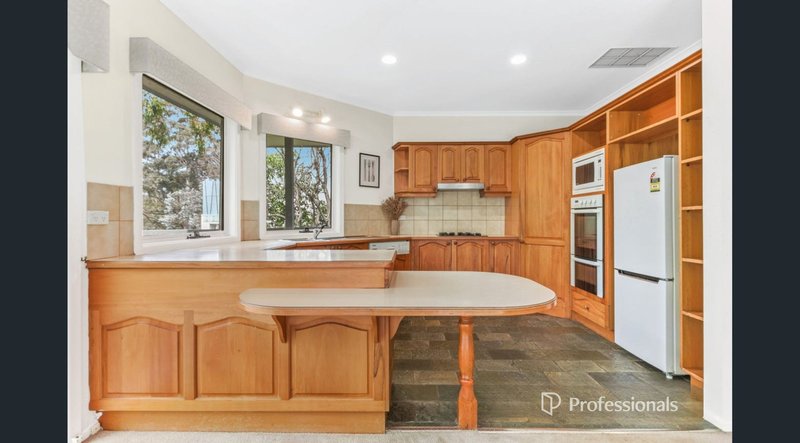 Photo - 22 Falconer Street, Glen Waverley VIC 3150 - Image 15