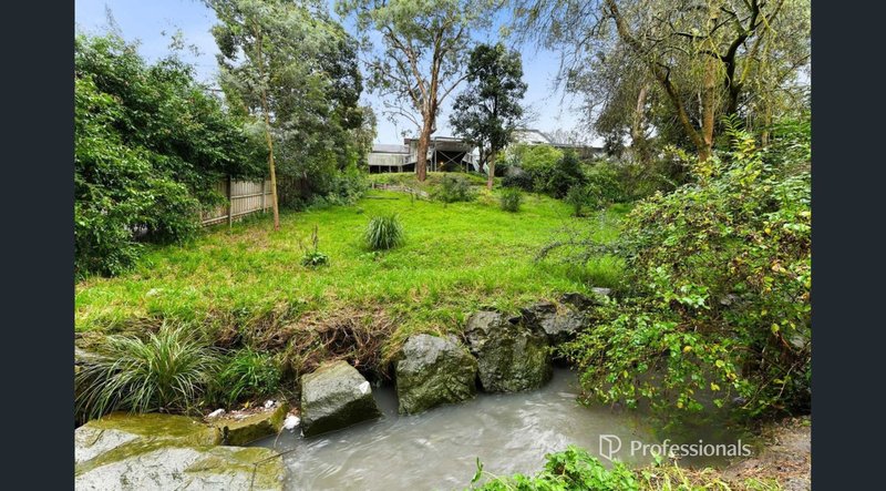 Photo - 22 Falconer Street, Glen Waverley VIC 3150 - Image 18