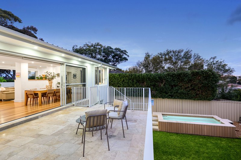 Photo - 22 Faye Avenue, Blakehurst NSW 2221 - Image 1