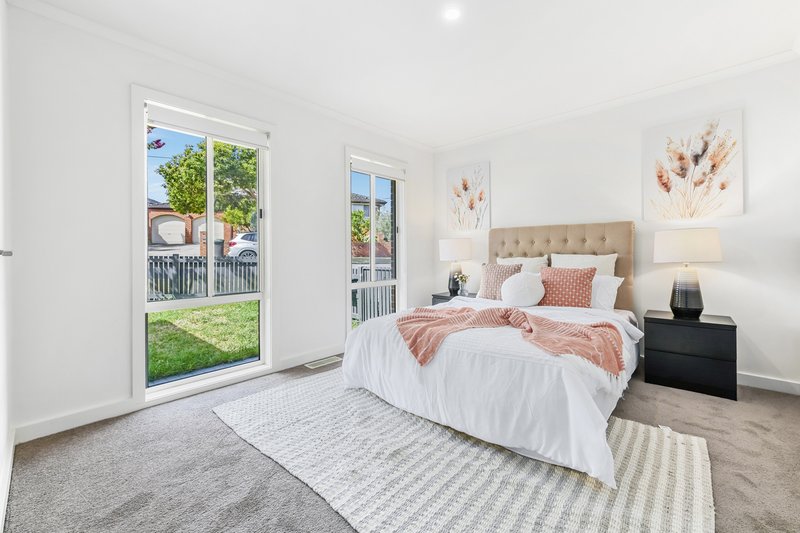 Photo - 2/2 Fenton Street, Huntingdale VIC 3166 - Image 5