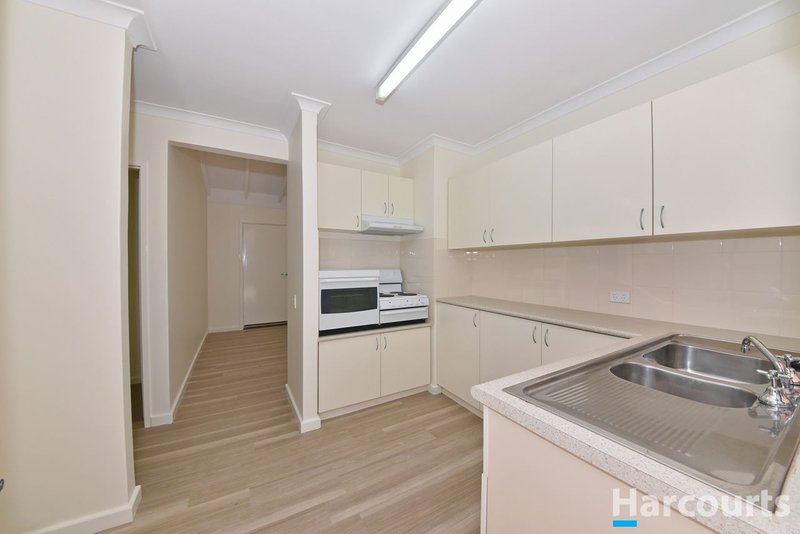 Photo - 2/2 Fenton Street, Mundaring WA 6073 - Image 9