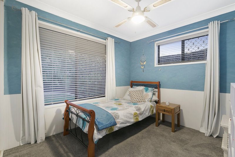 Photo - 22 Ferndown Street, Alexandra Hills QLD 4161 - Image 12