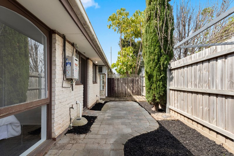 Photo - 2/2 Fiona Court, Cheltenham VIC 3192 - Image 8