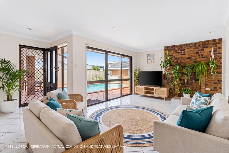 Photo - 22 Firmin Court, Mermaid Waters QLD 4218 - Image 5
