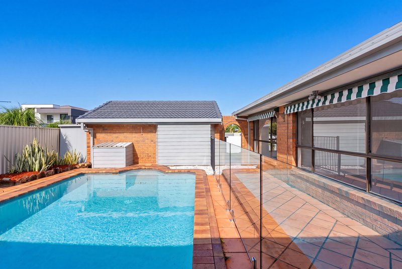 Photo - 22 Firmin Court, Mermaid Waters QLD 4218 - Image 9