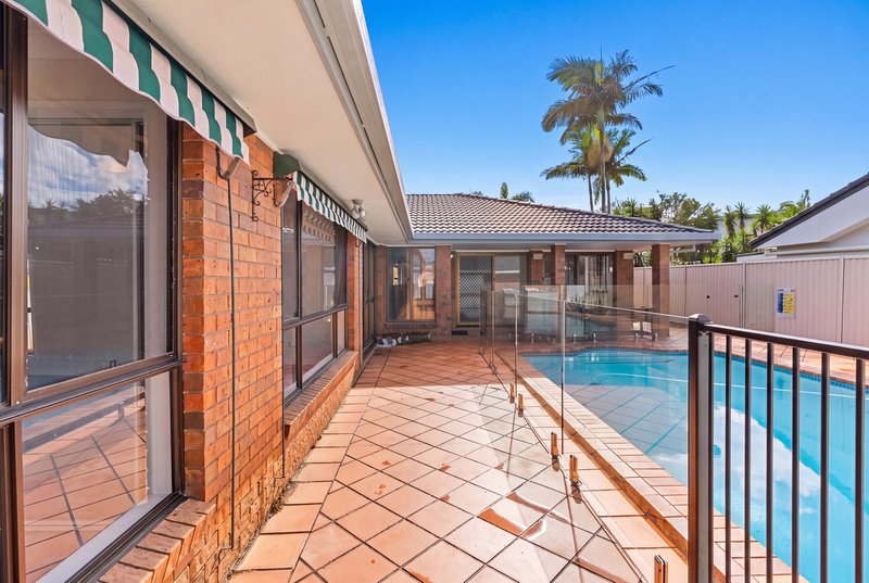 Photo - 22 Firmin Court, Mermaid Waters QLD 4218 - Image 15