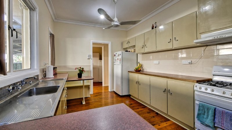 Photo - 22 Fitzhill Parade, Dubbo NSW 2830 - Image 2