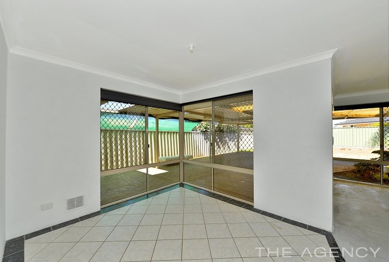 Photo - 22 Floribunda Avenue, Halls Head WA 6210 - Image 7