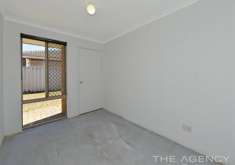 Photo - 22 Floribunda Avenue, Halls Head WA 6210 - Image 12