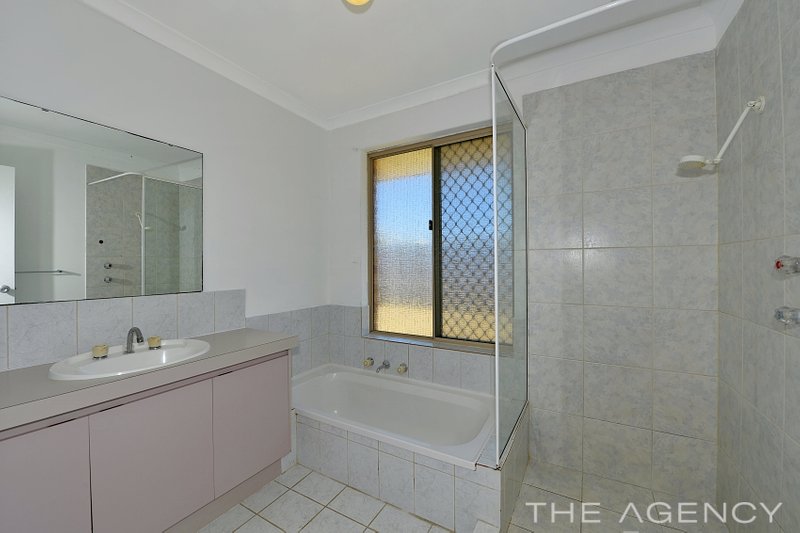 Photo - 22 Floribunda Avenue, Halls Head WA 6210 - Image 13