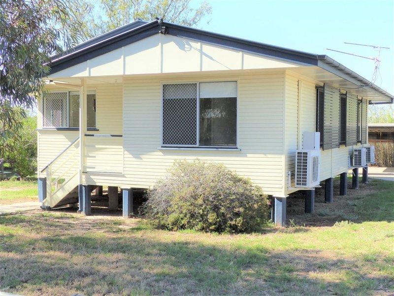 22 Foot Street, Roma QLD 4455