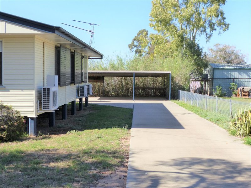 Photo - 22 Foot Street, Roma QLD 4455 - Image 4