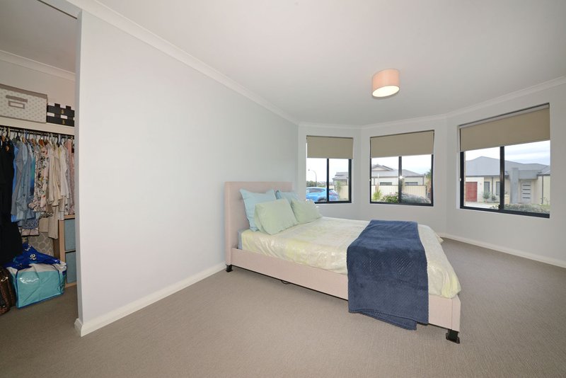 Photo - 22 Fordham Avenue, Clarkson WA 6030 - Image 5