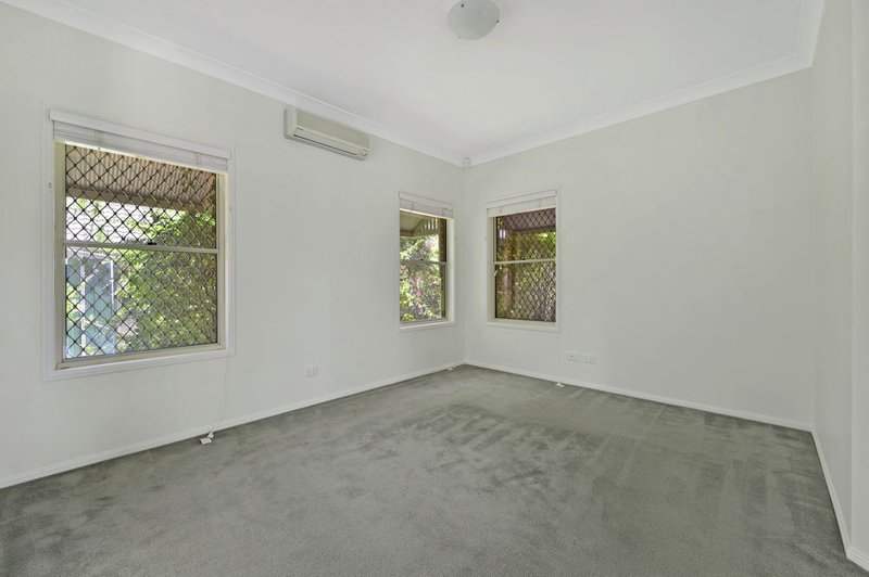 Photo - 22 Fordington Way, Murrumba Downs QLD 4503 - Image 12