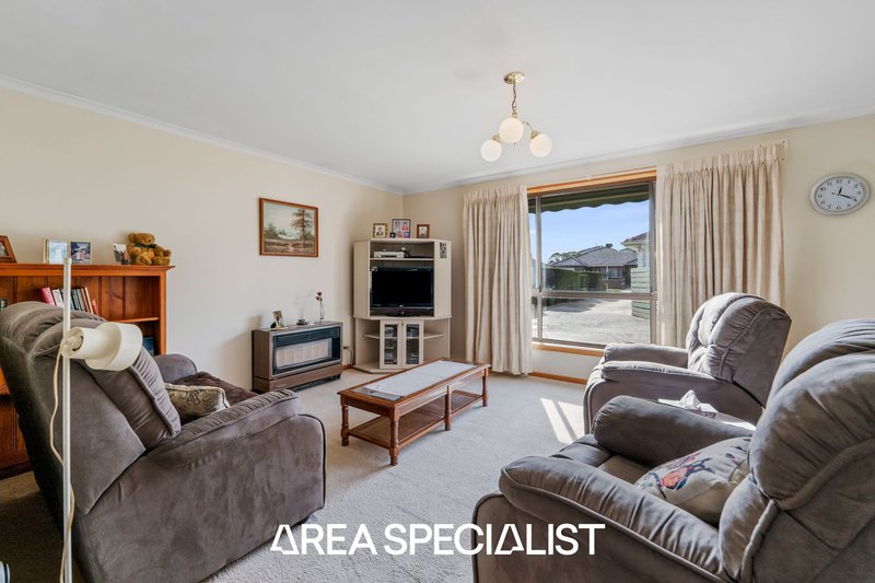 Photo - 2/2 Forster Street, Noble Park VIC 3174 - Image 7