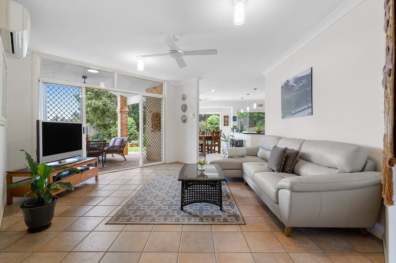 Photo - 22 Fortrose Place, Ferny Grove QLD 4055 - Image 4