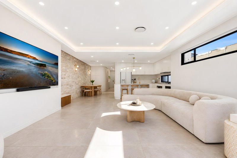 Photo - 22 Fourth Avenue, Condell Park NSW 2200 - Image 4