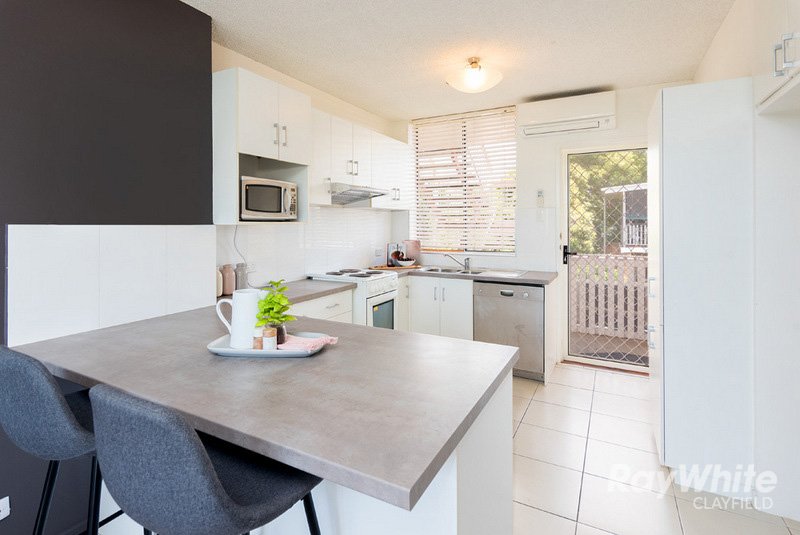 Photo - 2/2 Franz Road, Clayfield QLD 4011 - Image 3