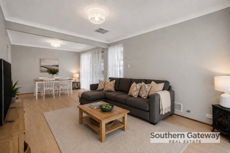 Photo - 22 Garrett Corner, Parmelia WA 6167 - Image 2