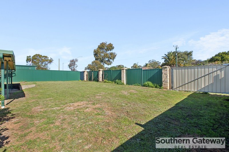 Photo - 22 Garrett Corner, Parmelia WA 6167 - Image 23