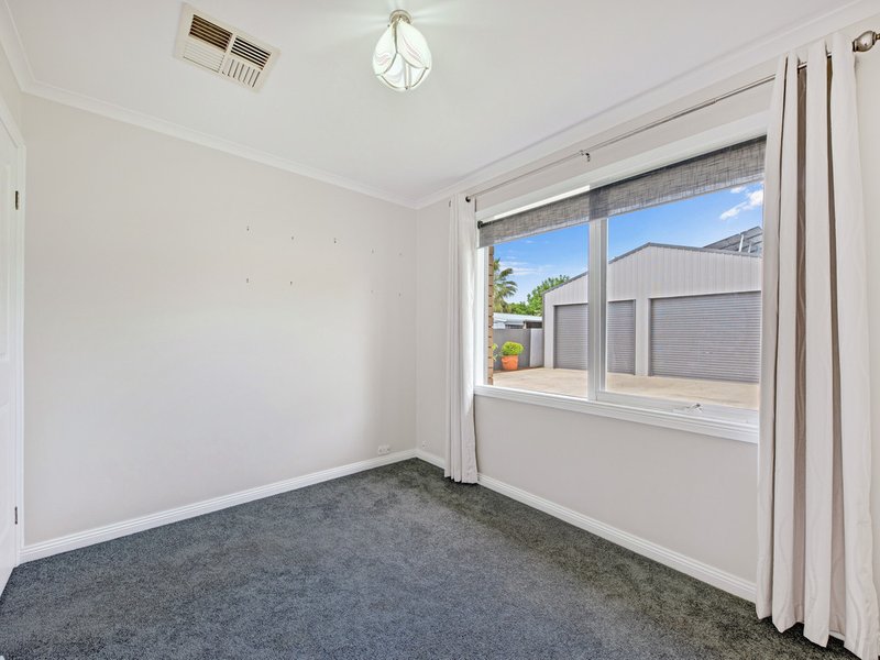 Photo - 22 Gayview Drive, Wodonga VIC 3690 - Image 9