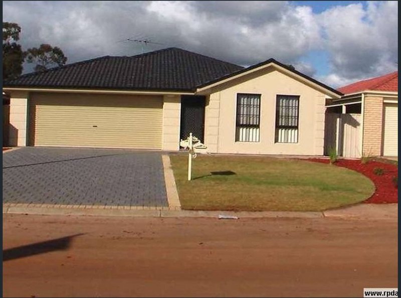 Photo - 22 Gerald Boulevard, Davoren Park SA 5113 - Image 2