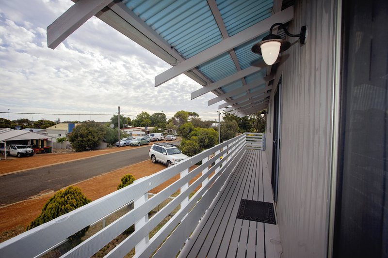 Photo - 22 Gibson Way, Hopetoun WA 6348 - Image 3