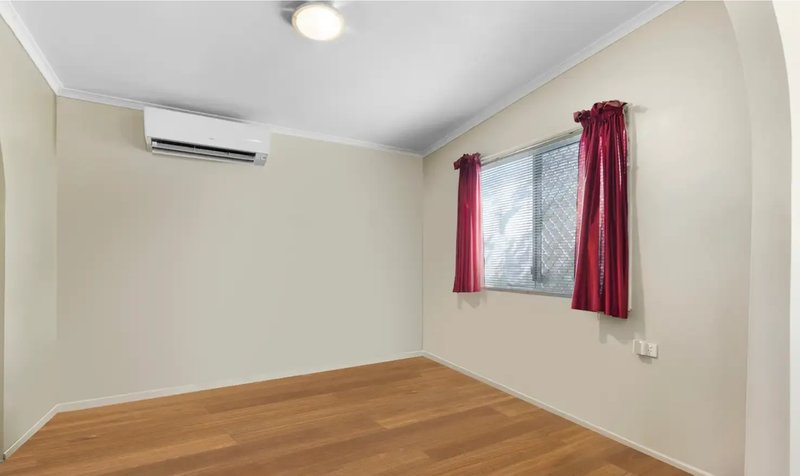 Photo - 22 Glendale Street, Caboolture QLD 4510 - Image 2