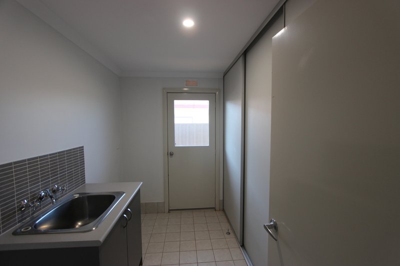 Photo - 22 Goshawk Circle, Nickol WA 6714 - Image 3