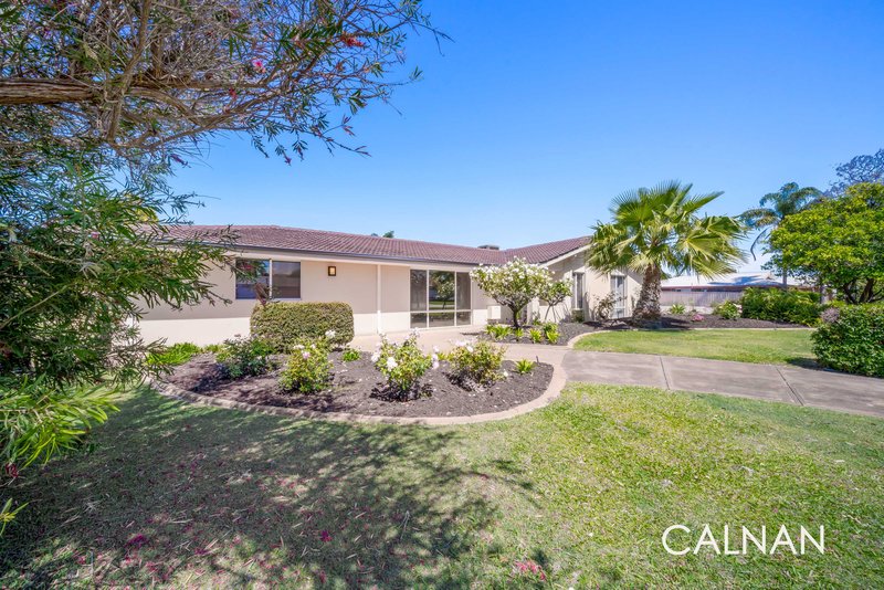 Photo - 22 Gracechurch Crescent, Leeming WA 6149 - Image 2