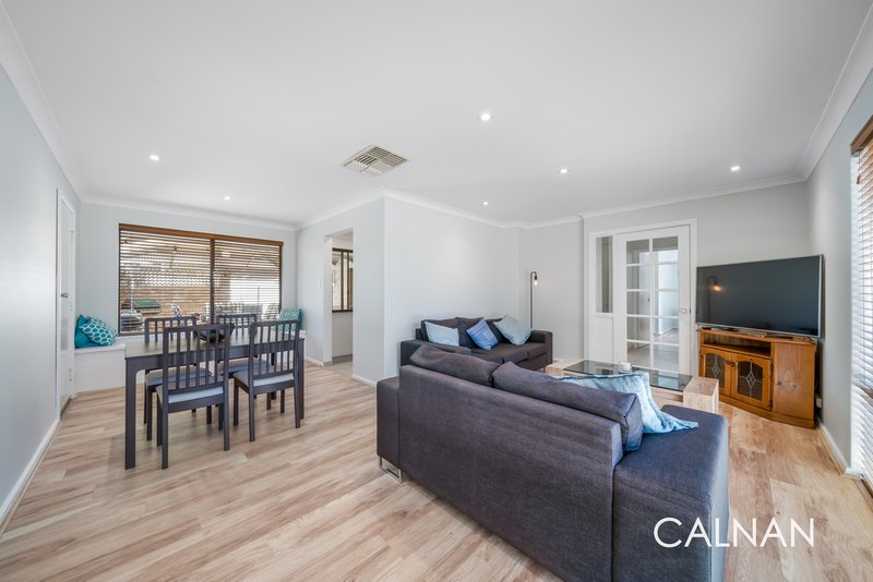 Photo - 22 Gracechurch Crescent, Leeming WA 6149 - Image 9