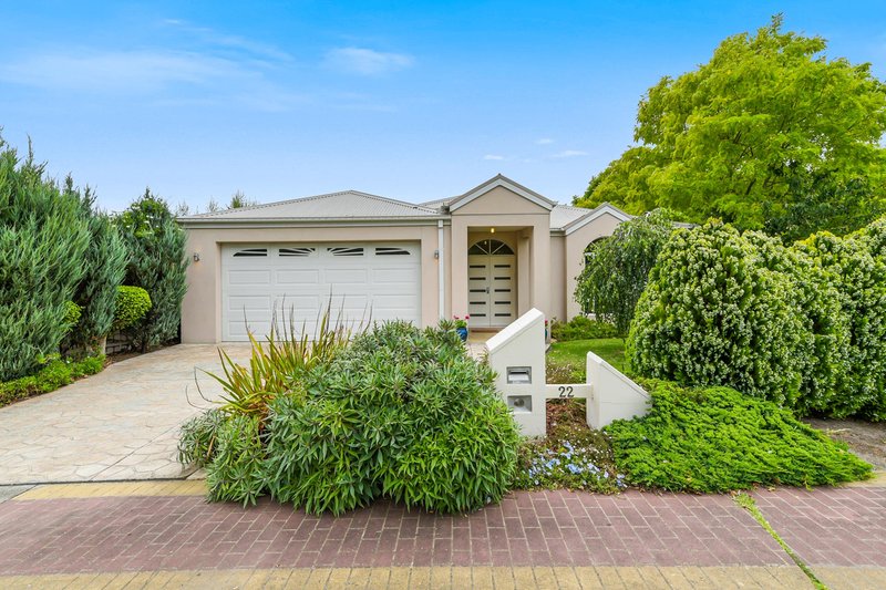 Photo - 22 Grant Close, Berwick , Berwick VIC 3806 - Image