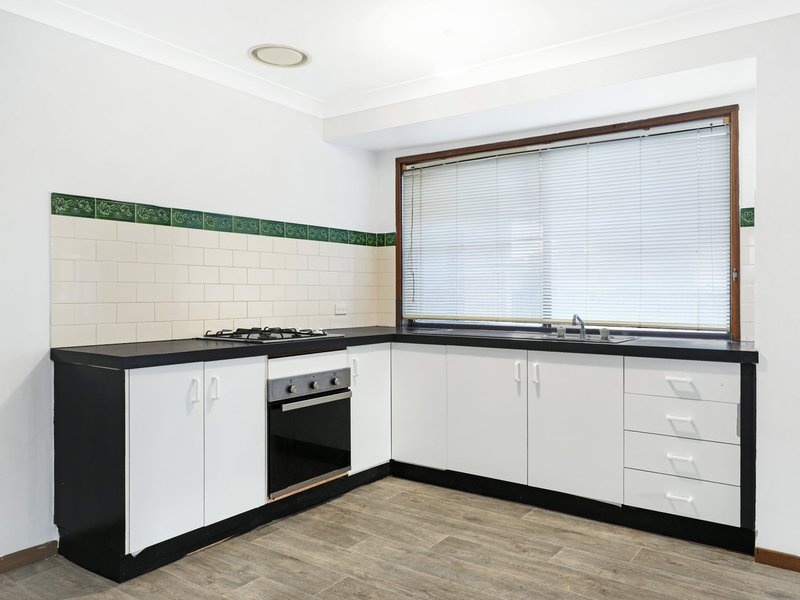 Photo - 22 Grasmere Street, Mount Saint Thomas NSW 2500 - Image 3